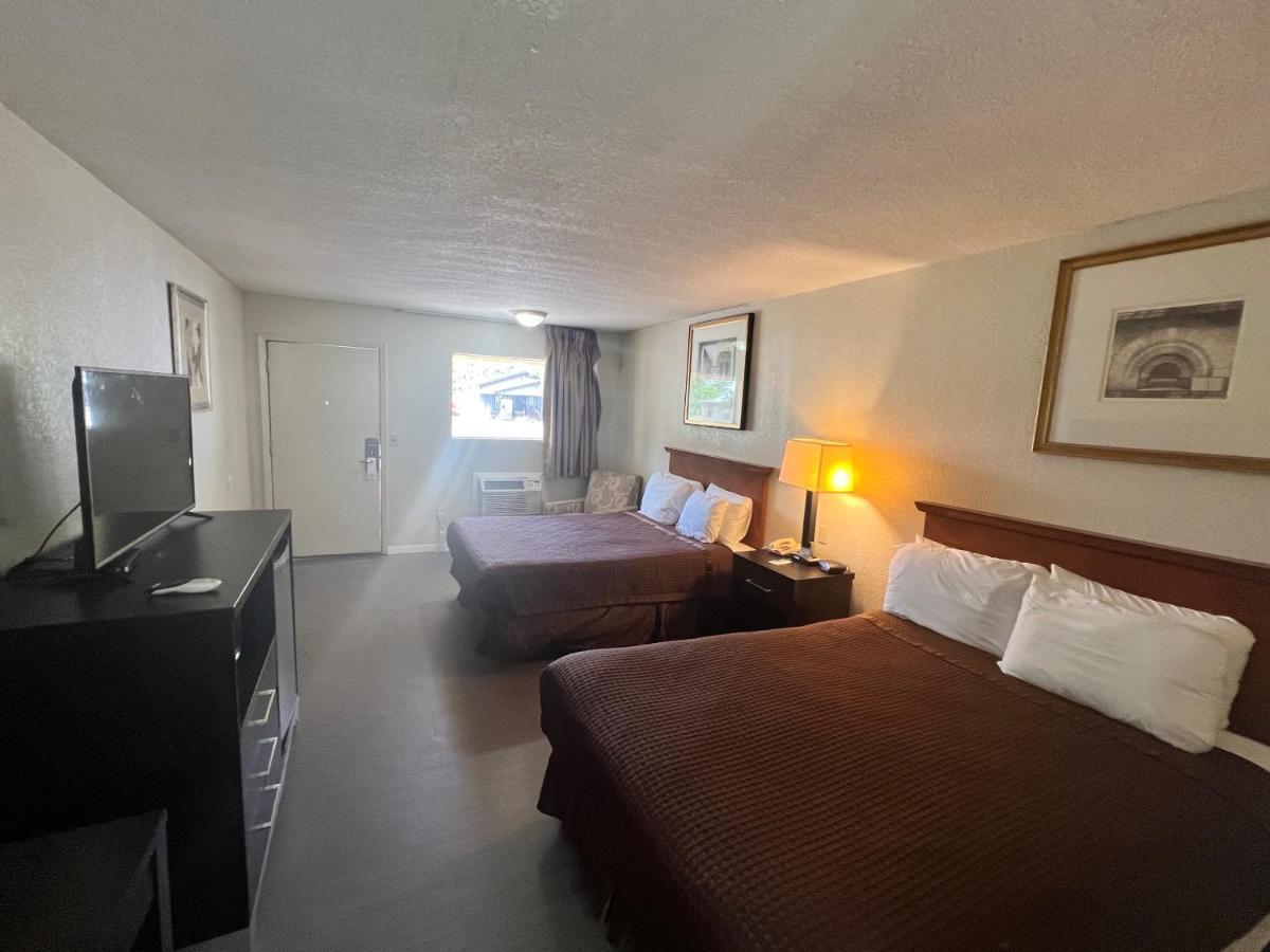 Americas Best Value Inn - Edna Esterno foto