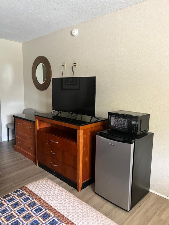 Americas Best Value Inn - Edna Esterno foto