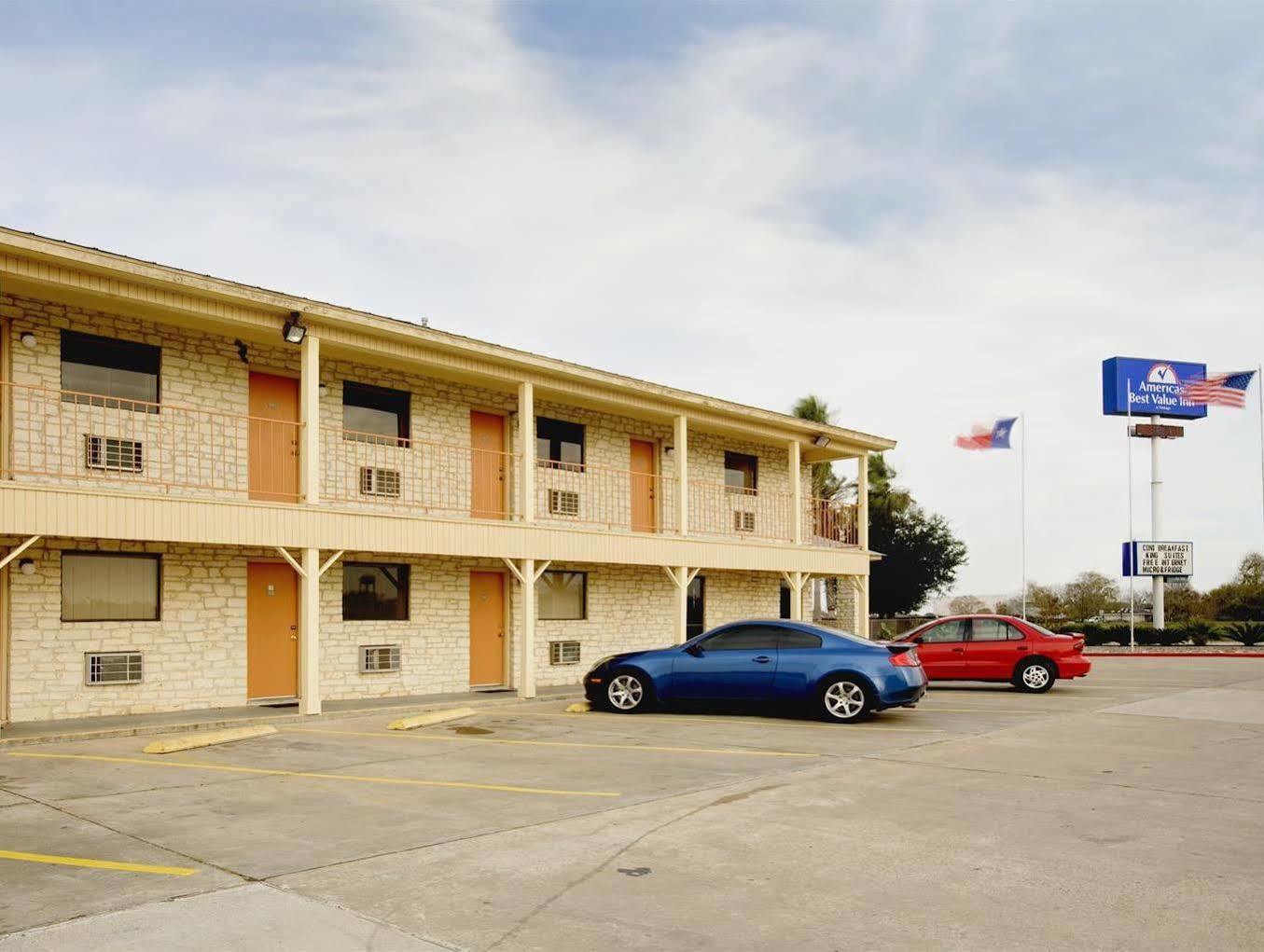 Americas Best Value Inn - Edna Esterno foto