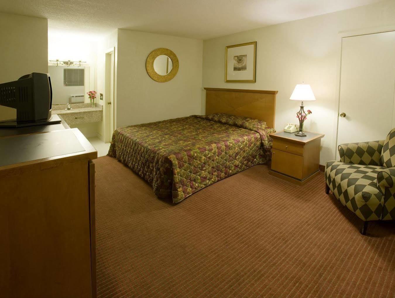 Americas Best Value Inn - Edna Esterno foto